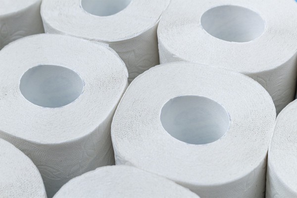 Celulosa para limpieza: el aliado silencioso de la higiene en tu empresa